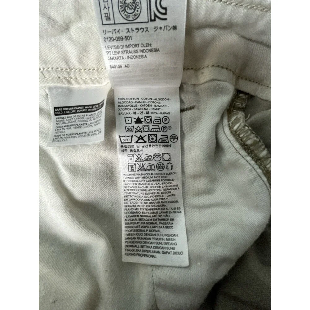 Levis Classic Khaki Cargo Men’s Shorts Size 38 Waist 11 Inseam